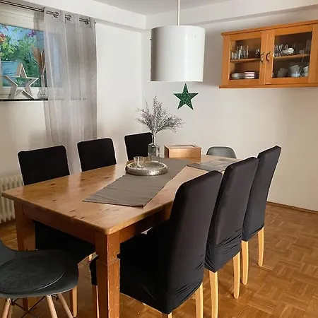 Ferienwohnung100qm Mit Garten Apartmán